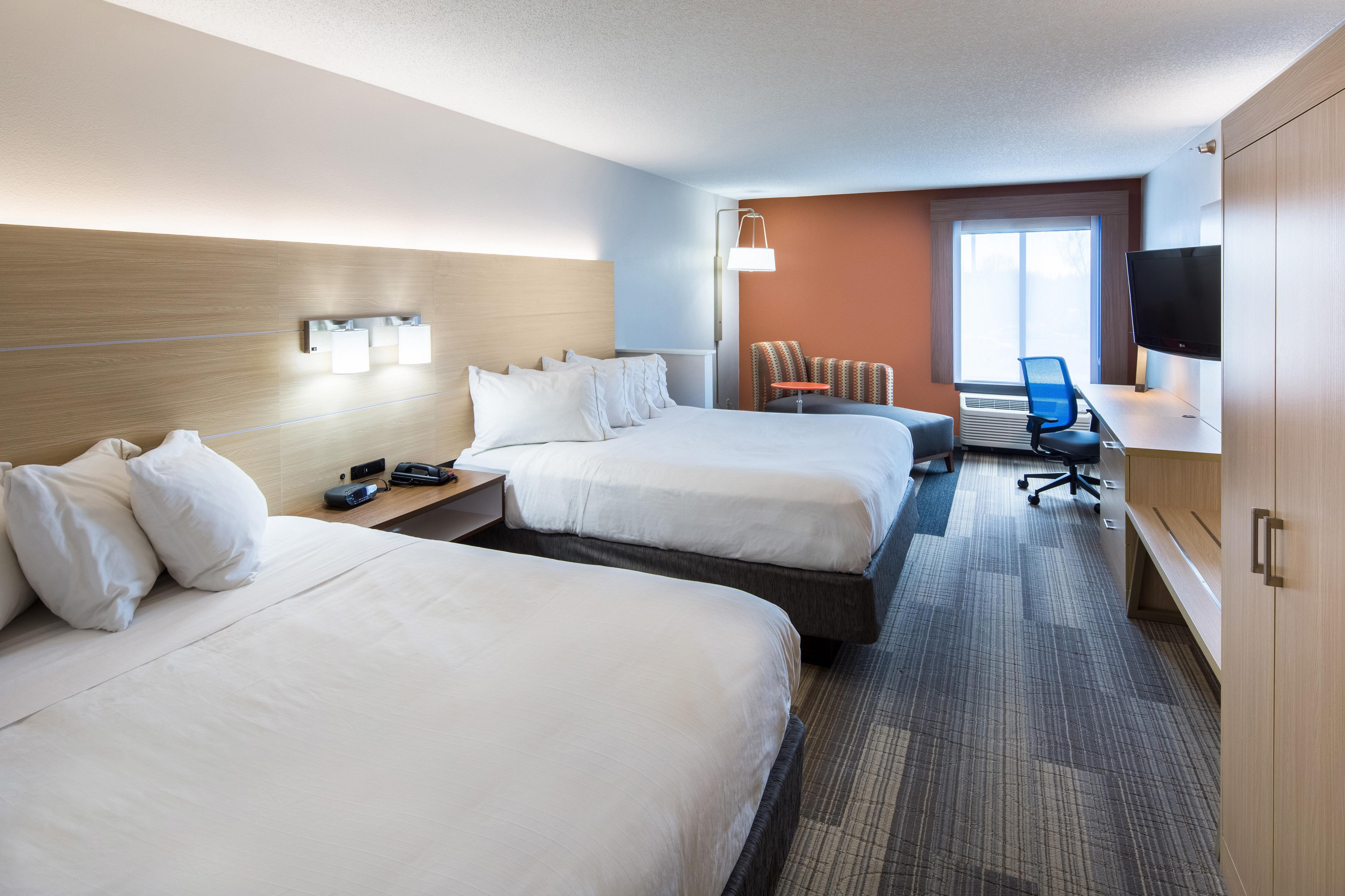 Holiday Inn Express Cedar Rapids - Collins Road By Ihg Esterno foto