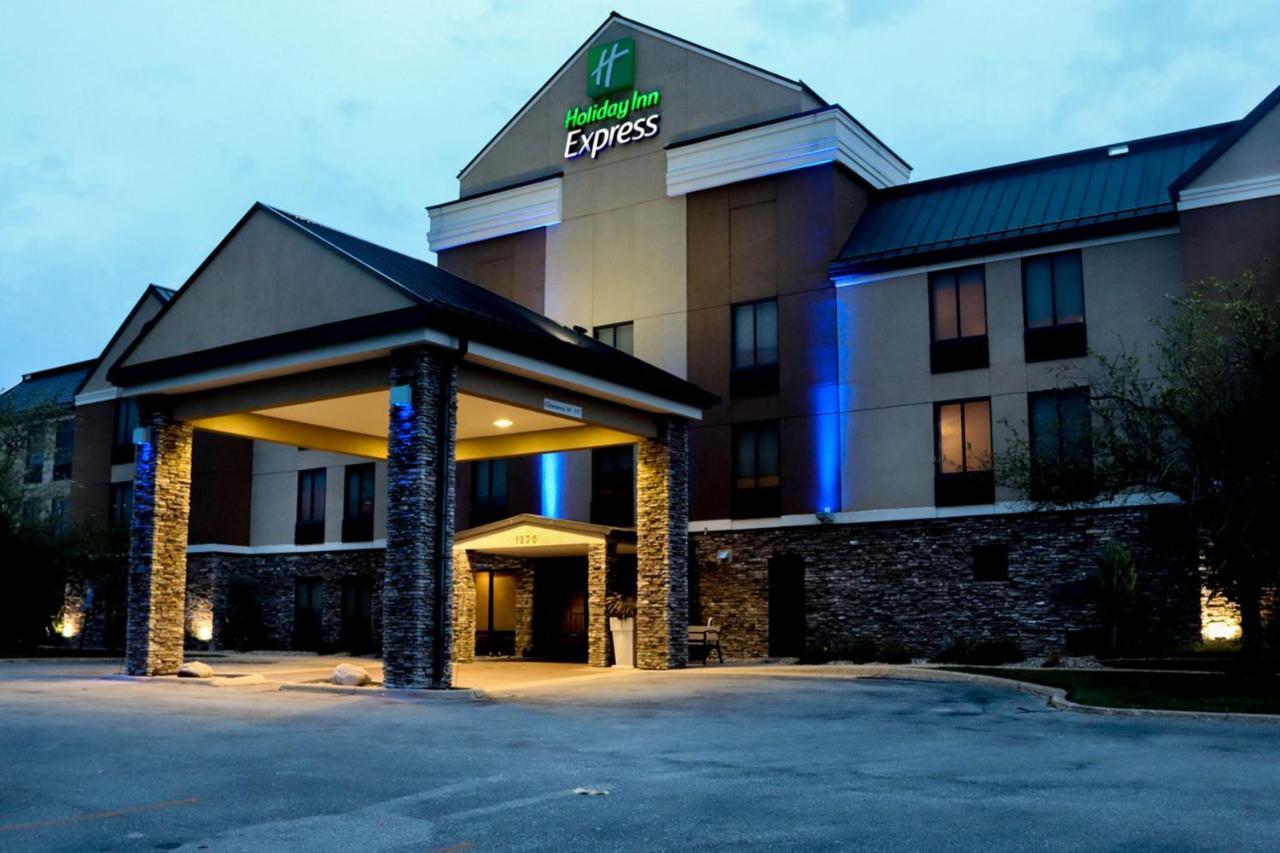 Holiday Inn Express Cedar Rapids - Collins Road By Ihg Esterno foto