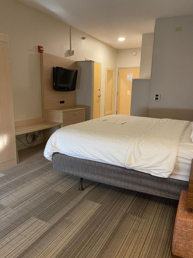Holiday Inn Express Cedar Rapids - Collins Road By Ihg Esterno foto