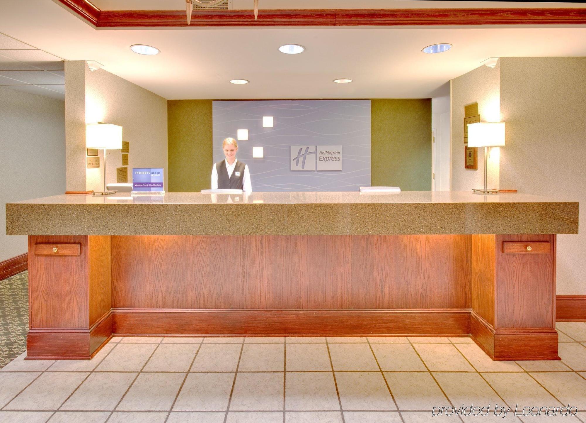 Holiday Inn Express Cedar Rapids - Collins Road By Ihg Interno foto